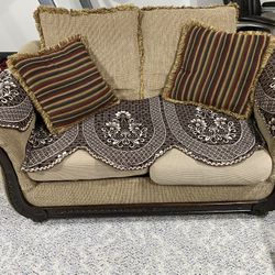 3+2 Seater Sofa/couch with 6 Cushions