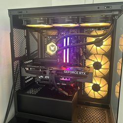Gaming PC – Ryzen 7 7800X3D / RTX 5070 Ti / 32GB / 2TB – Like New