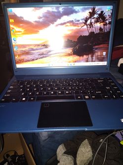 Gateway GWNR51416BL. New battery, 14.1-inch, AMD Ryzen 5 3500U processor, Radeon Vega 8 graphics, 8GB DDR4 RAM, 256GB solid-state drive, Windows 11