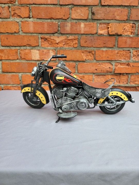 Metal Motorcycle Sculpture With Harley Davidson Shield Vintage