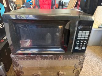 Small microwave $￼25 OBO