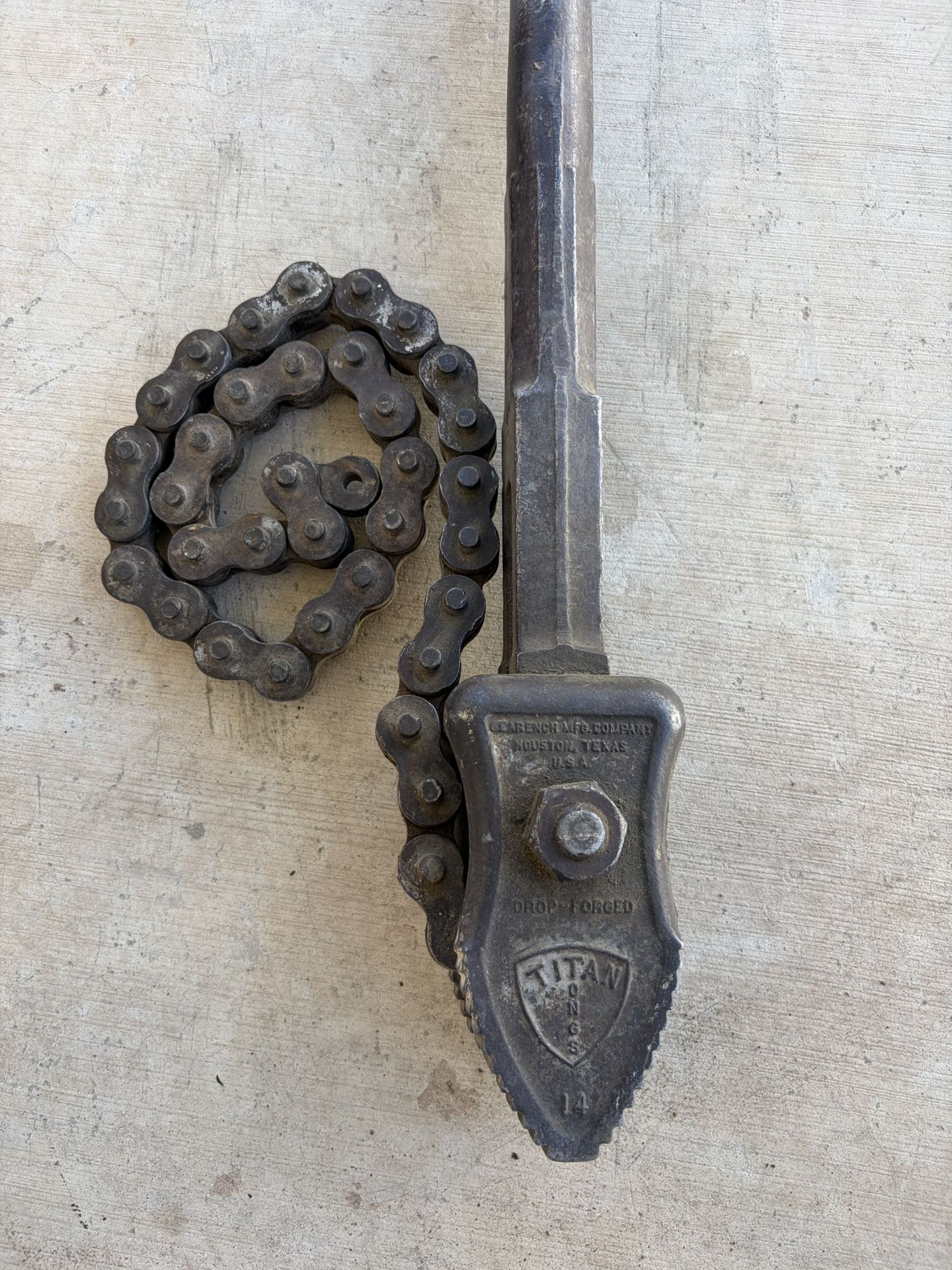 14 Titan chain Tong