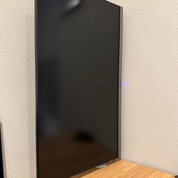 28” Samsung 4K HDR Display