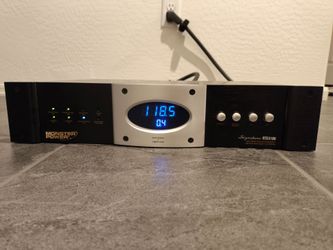 Monster Signature HTS 5100 Home theater power conditioner