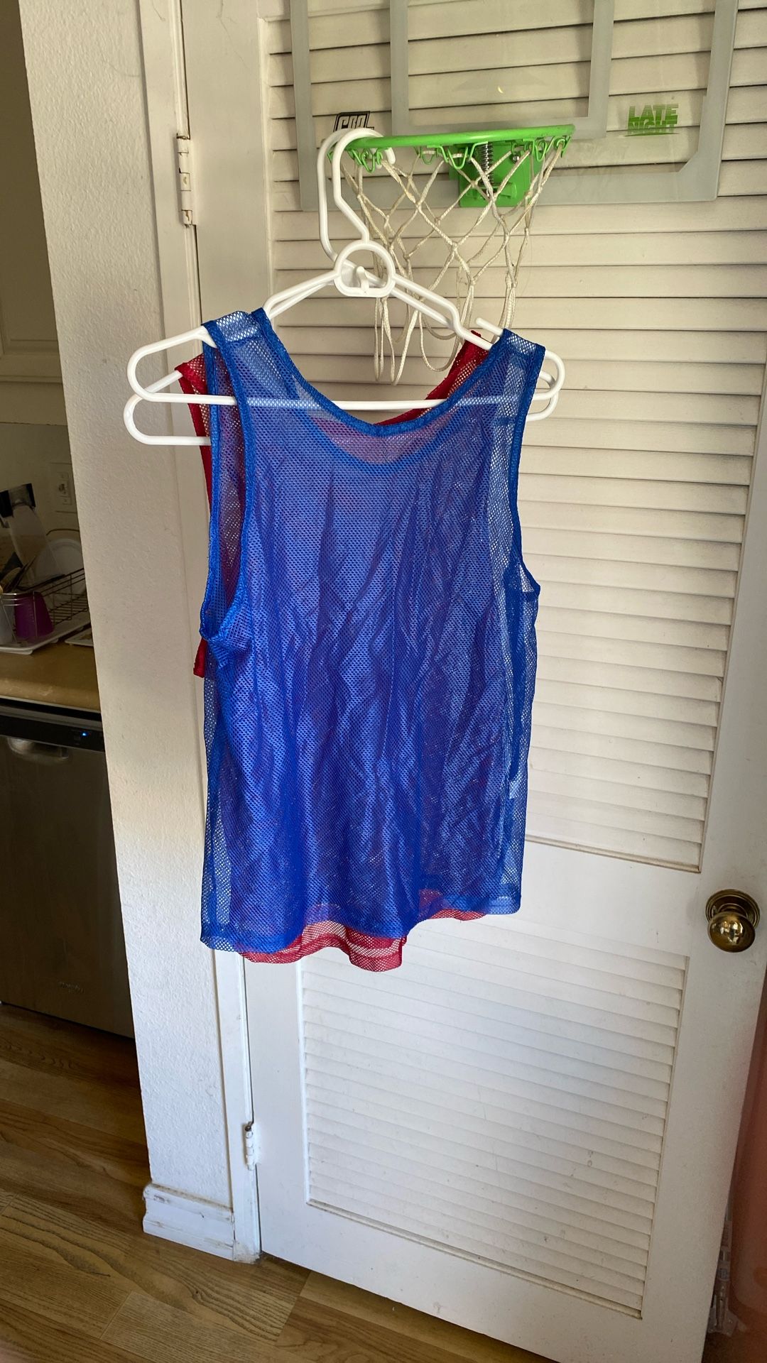 Youth Sports Pinneys, 6 Red / 6 Blue