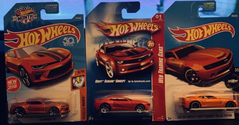 Hot Wheels Camaro 3-pack includes ‘18 Camaro SS, Chevy Camaro Concept & ‘13 Camaro Special Edition 50 year edition 67-17 3/5 all new