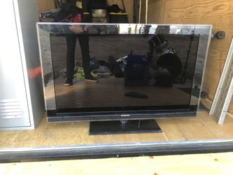 46 Inch Samsung TV