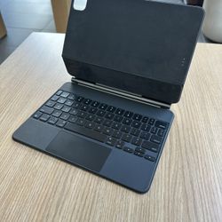Apple iPad Magic Keyboard (Gen1)