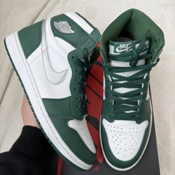 Gorge Green Jordan 1’s 