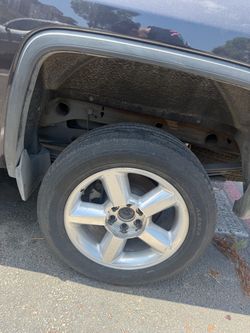 Chevy rim 20s