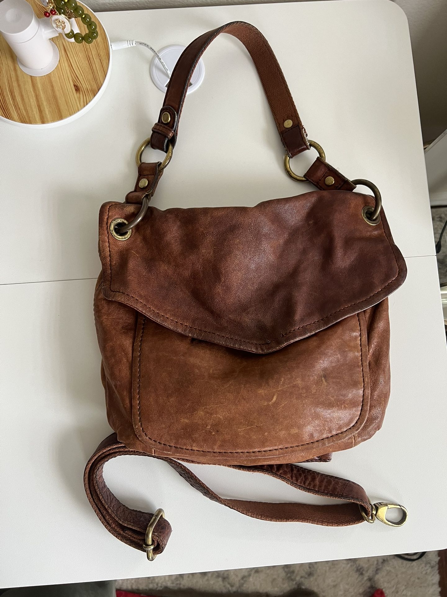 Fossil Leather Shoulder Bag With Adjustable Strap