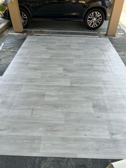 Vinyl / linoleum flooring