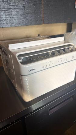 Midea wall air conditioner