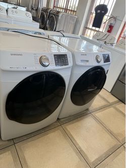 Samsung front load washer and gas dryer set
