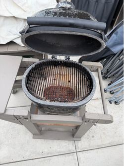 Father’s Day Special !Up for grabs cheap an e large primo oval ceramic smoker, barbecue grill just like the Big Green Egg but better because it’s made