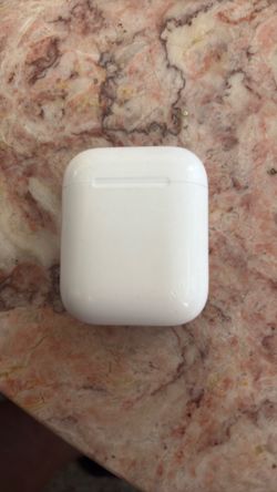 White Apple Airpods