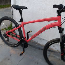 Rock rider St100 Mountain  Bike With 26inc Rims  Like New $70