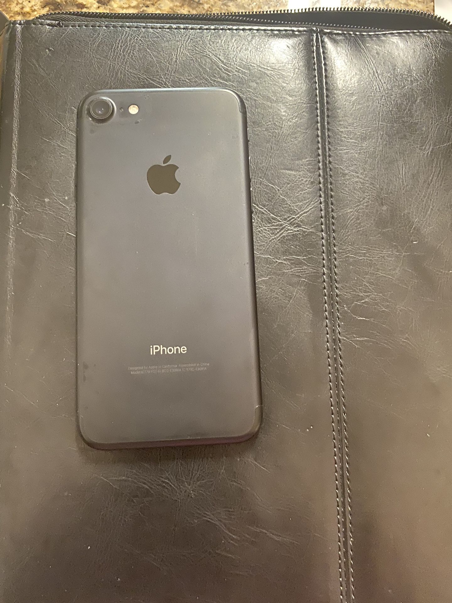 IPHONE 7, 128 GB, UNLOCKED, MINT CONDITION