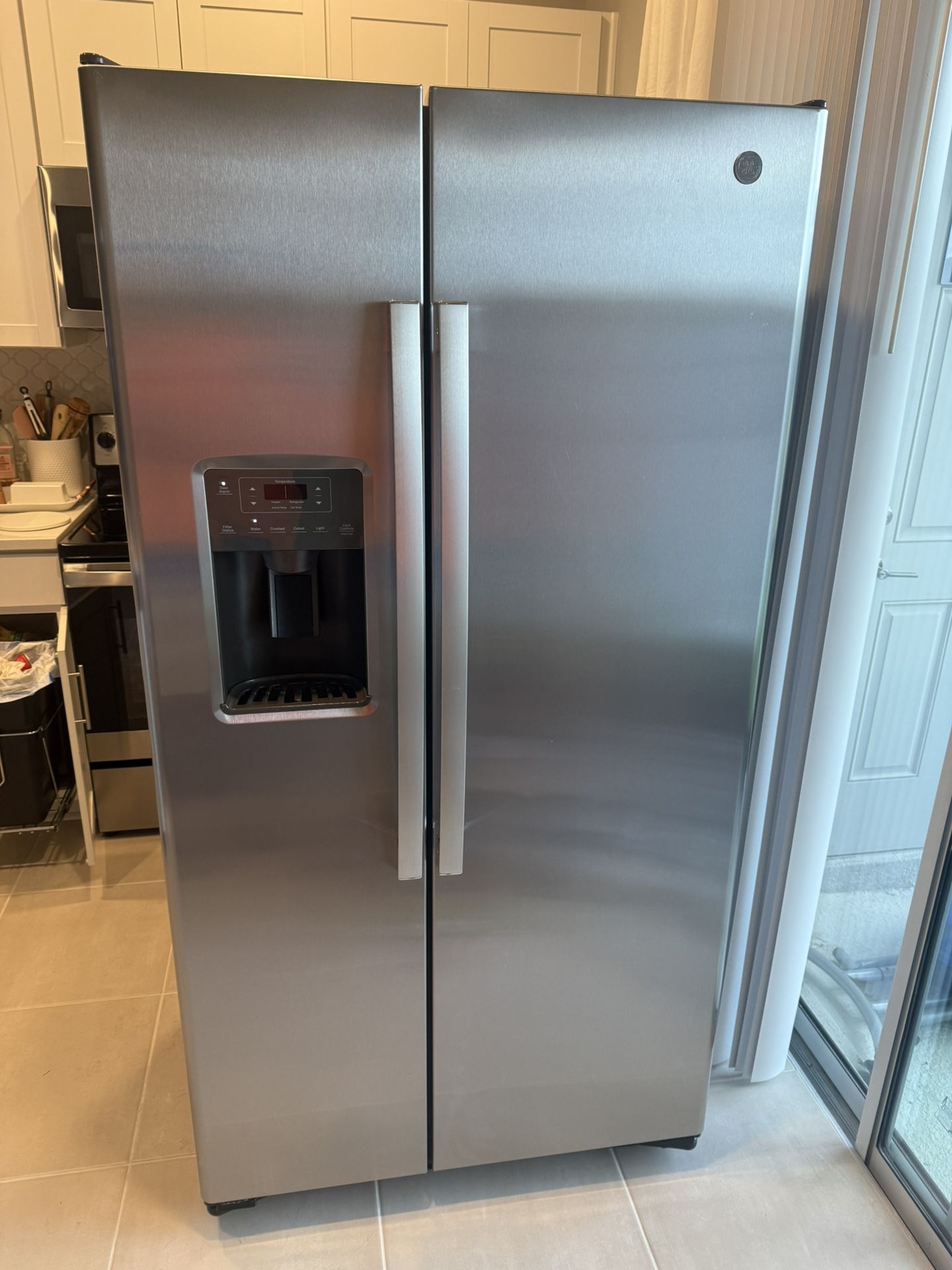 Side By Side Refrigerator 
