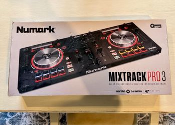 Numark Mixtrack Pro 3