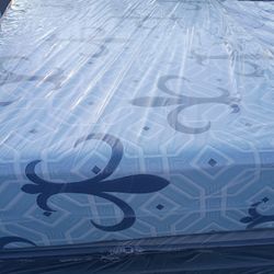 Brand New Queen Size Memory Foam Mattress Included Box Spring Free Delivery Depends On Location 