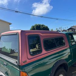 Toyota Tacoma CAMPER SHELL
