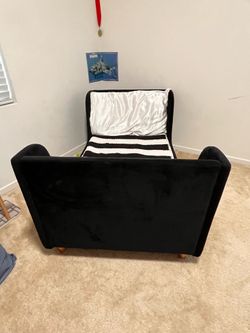 Small children velvet bed