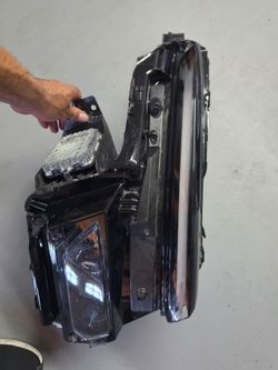 Chevy equinox 2024 -2026  EV  head lamp oem prestine RH side