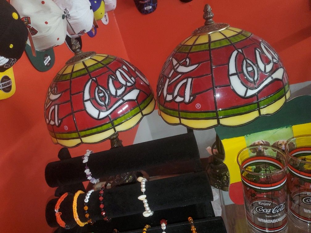 Vintage Coca cola Lamp Set And Glasses