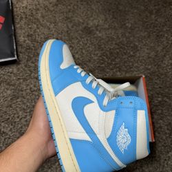 Jordan 1 Unc