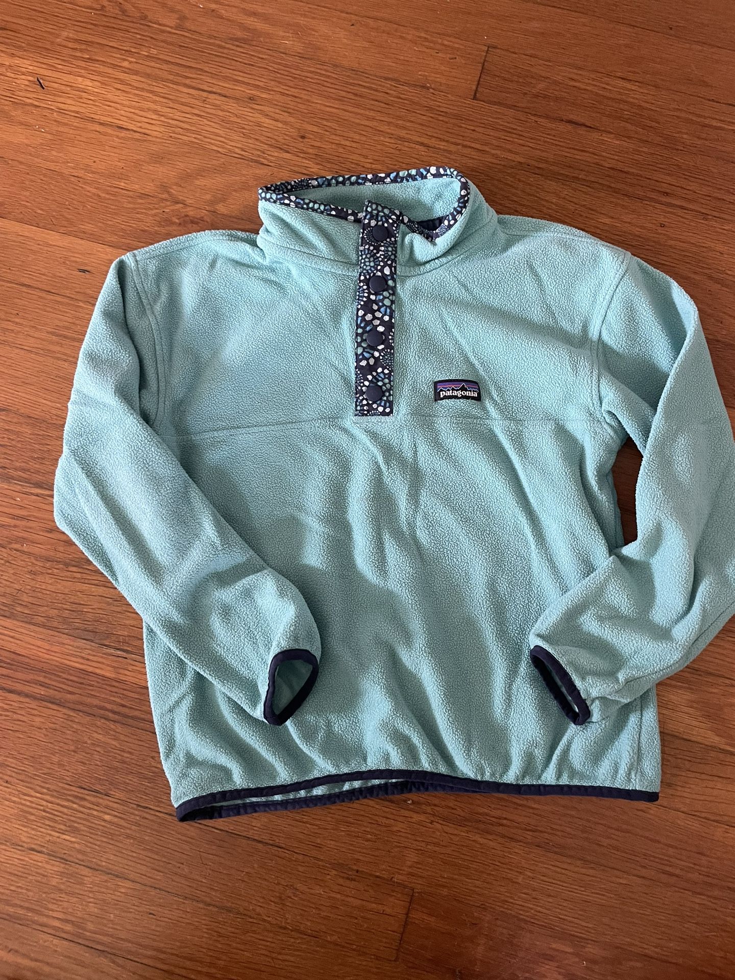 Kids Size 6-7 Patagonia Snap T