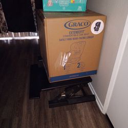 Graco Car Seat And Diapers 