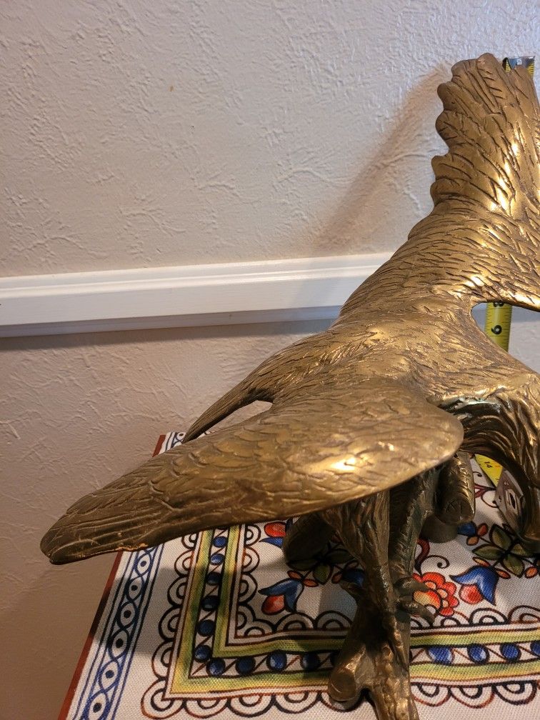 Vintage Bronze  Bald Eagle Statue Beautiful Petina Only 100dlls. Obo.