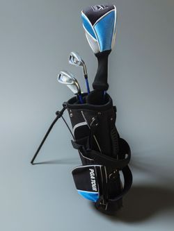 Kids golf clubs and bag