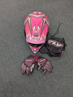 Ladies Fox Helmet With Gloves & Bag