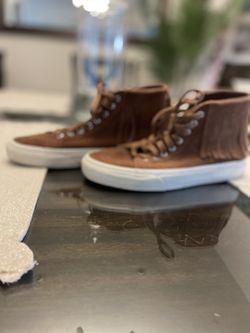 Women’s Size 8 Fringe Vans