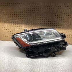 2013 - 2017 Audi Q5 Passenger Side Headlight HID XENON LENS OEM