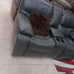 *One Week Only*---Madrid Gray Leather Reclining Sofa/Loveseat Sets---Delivery And Easy Financing Available 👍 