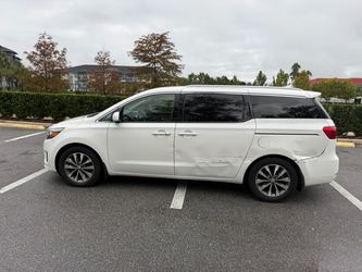 2016 KIA Sedona