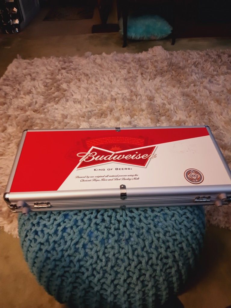 Budweiser Branded Poker Set/ Case