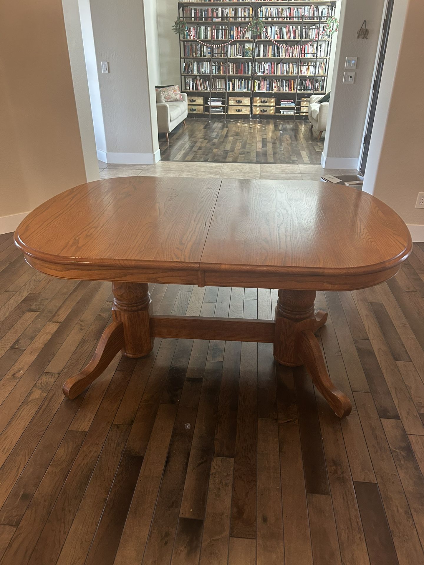 Beautiful Wood Dining Table And 4 Chairs