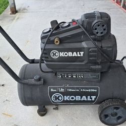 Kobalt 0300841 8-Gallon Portable Electric Horizontal Air Compressor