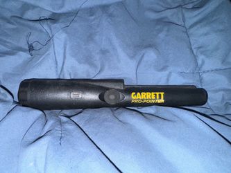 Metal Detecting Pin Pointer that helps find Metals deep in ground