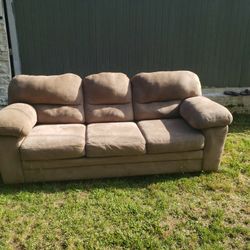Nice Used Sofa Still  In Good  Condition. 