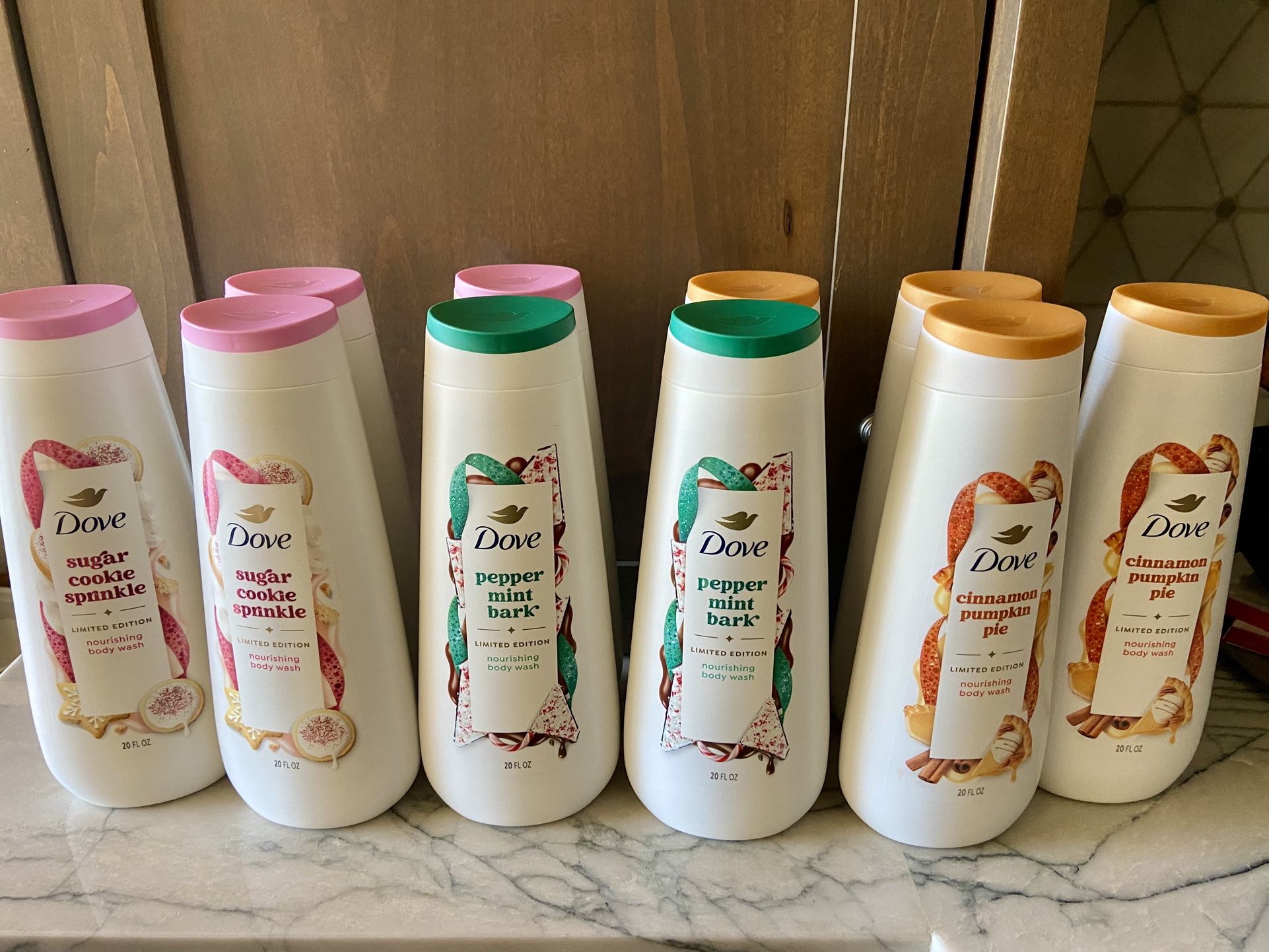 Dove Limited Edition Holiday Treats Body Wash Cinnamon Pumpkin Pie; Peppermint Bark; or Sugar Cookie, Sprinkle, 20 oz. New