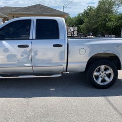 Dodge Ram 1500 Con Traila 