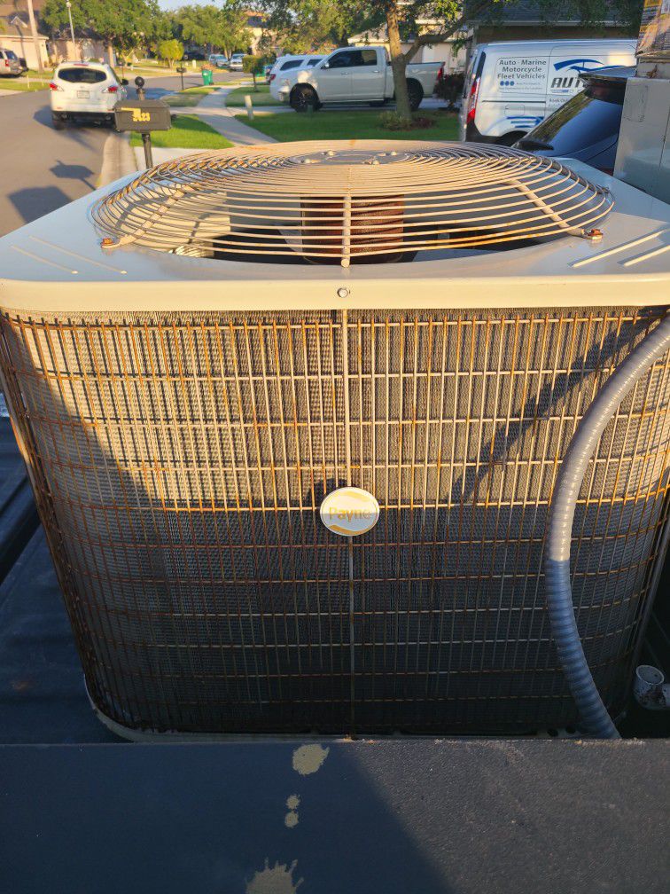 Used Carrier 4 Ton Condenser Unit