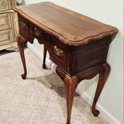 Cherry wood credenza vanity beauty desk console table entry hallway bedroom server buffet sideboard