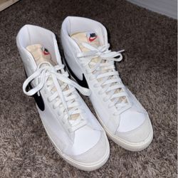Nike Blazer Mid 77
