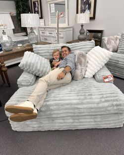 Embrace Corduroy Sectional Couch Set Fast Delivery Only $39 Down Payment 👉 PLEASE ASK FOR JON GREEN WHEN YOU ARRIVE!